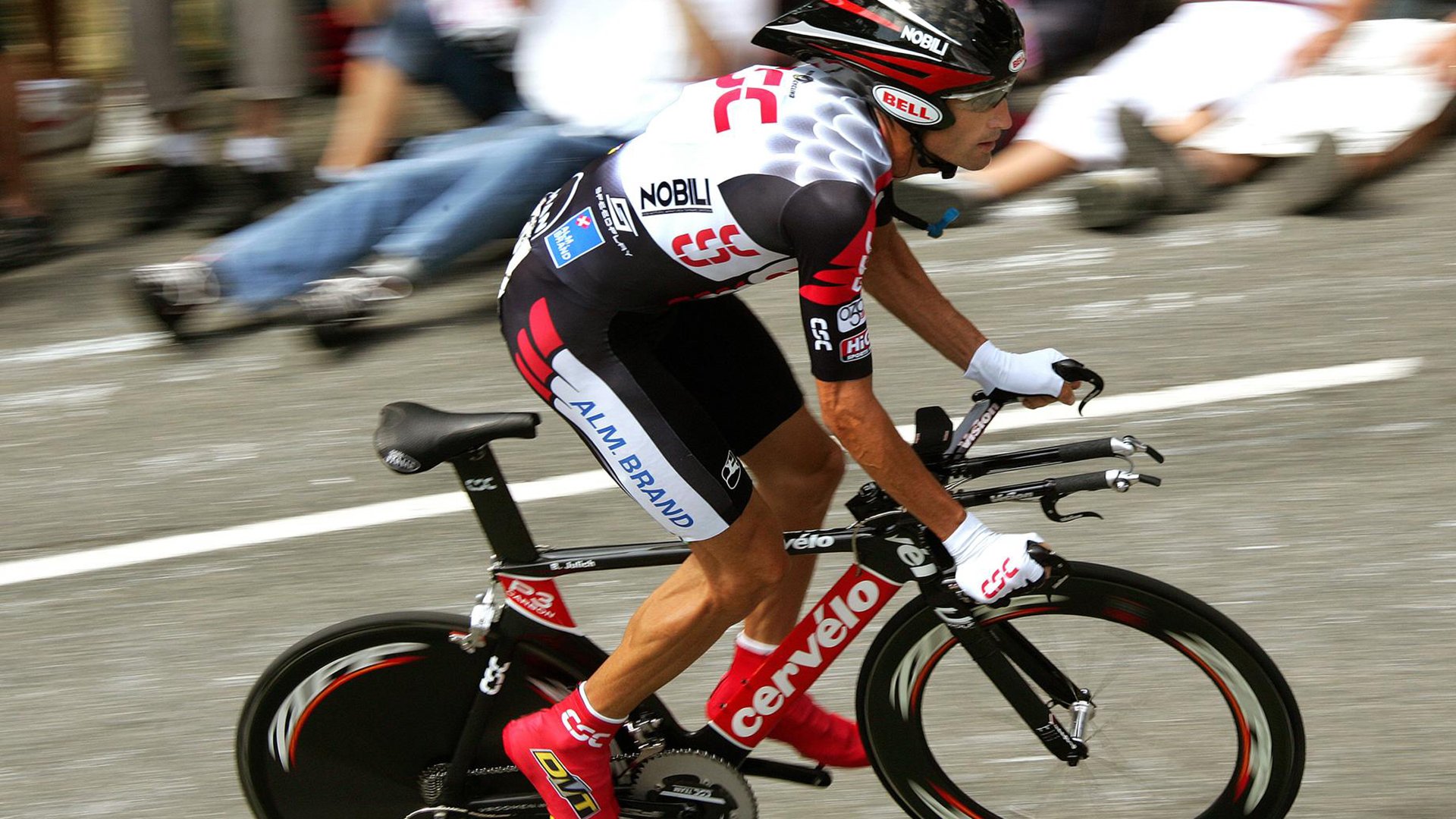 九游(jiuyou)官方网站-“泥浆狂潮：越野赛段的血性拼搏”，泥浆大赛