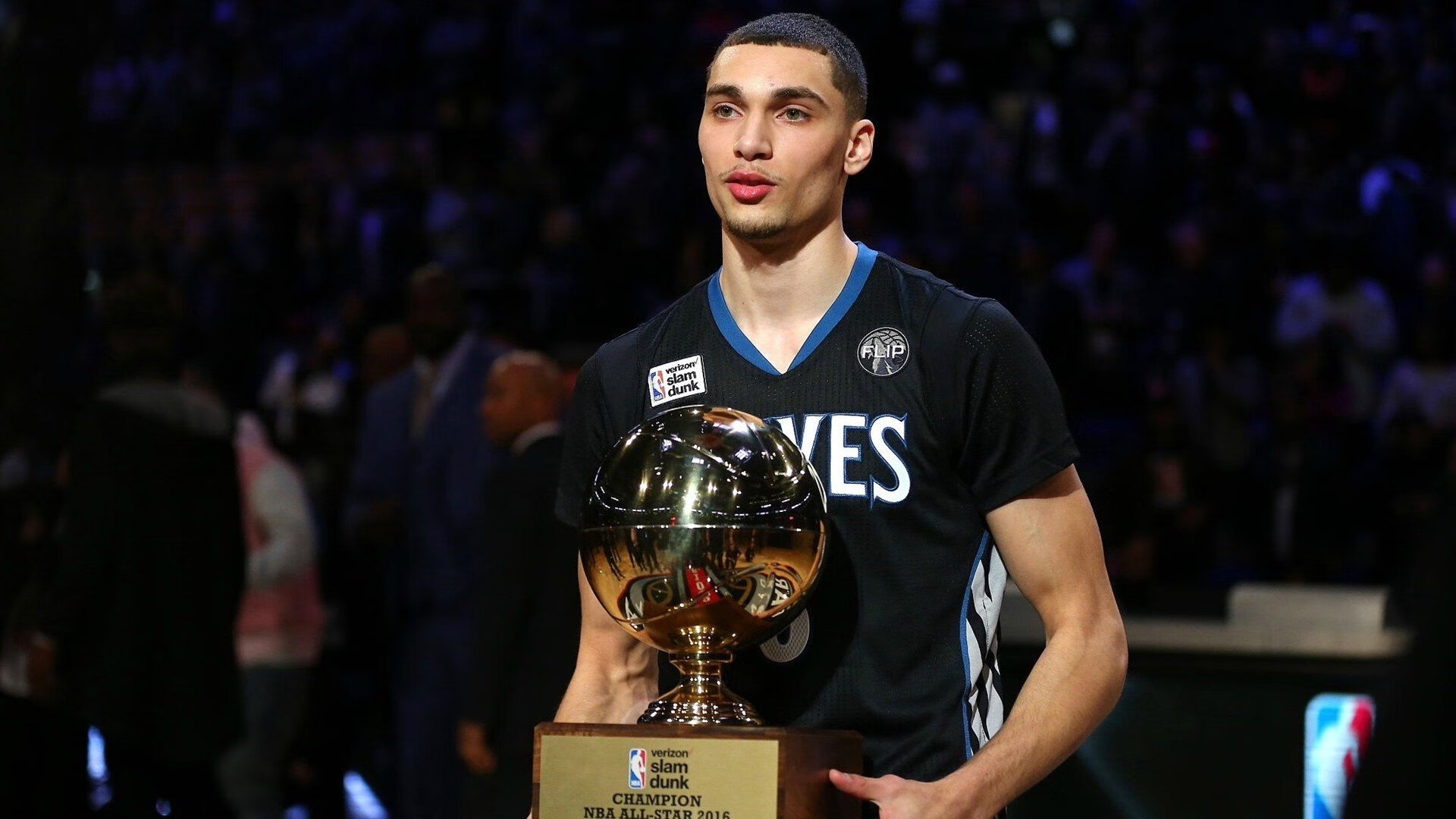 伊朗球队防守强度持续提升，伊朗队强吗